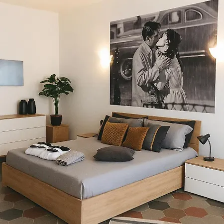 Cinema By House Collection Apartman Torino