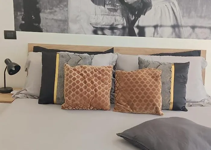 Cinema By House Collection * تورينو